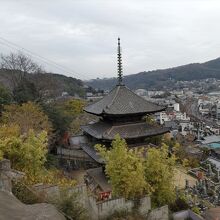 千光寺側から見る天寧寺と尾道の町