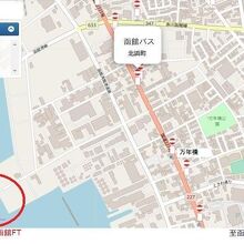 函館港の最寄りは函館バス/北浜町バス停となり、徒歩10分ほど