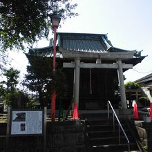 六塚稲荷神社