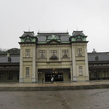 外からの外観です