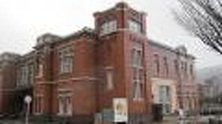 内部は無料で見学できます。