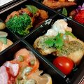 3,000円相当の特製折詰弁当がついて、1泊2食で実質540円でした