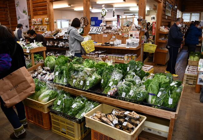 日高川に接した道の駅