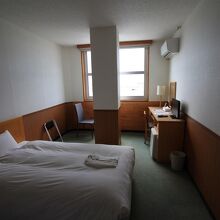 ホテル客室、ツインの部屋です