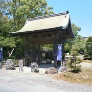 源義朝の菩提を弔う寺院