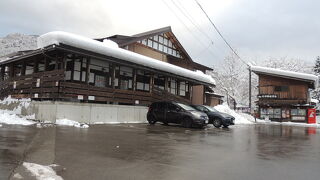 シャトルバスで行きました