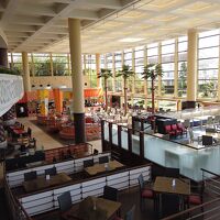 1階ビュッフェレストラン