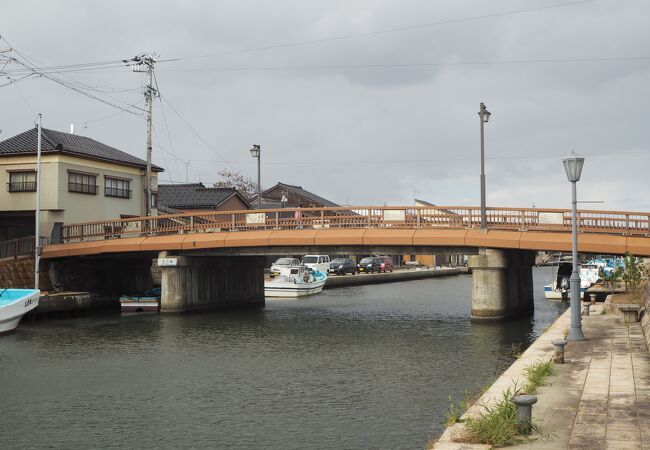 中の橋