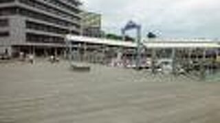 門司港・巌流島への航路が発着