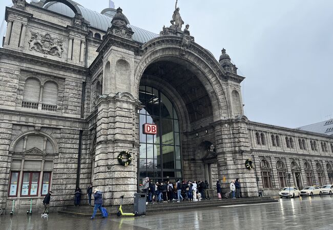 とても大きなターミナル駅です（ニュルンベルク中央駅）