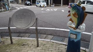 アニメキャラが並んでいる