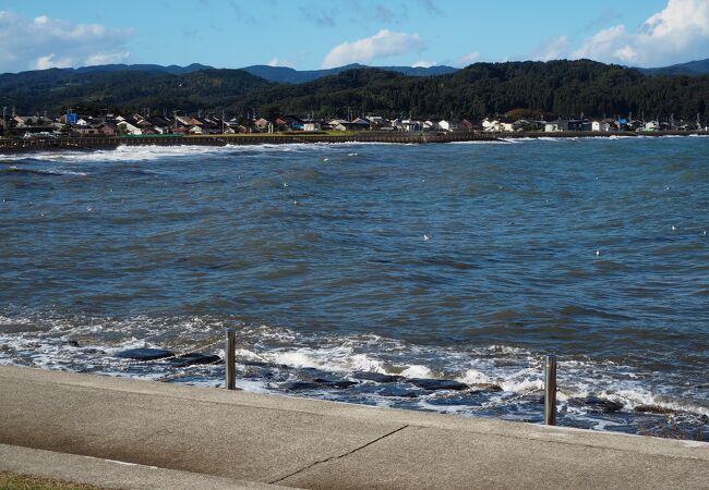 氷見市街地からすぐ