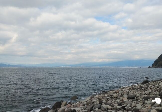 岩場の海水浴場