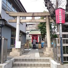 重幸稲荷神社