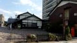 観光客用の無料の休憩所です。