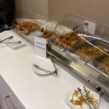 唐揚げ　焼きそば