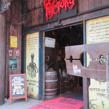 お化け屋敷的施設もあったキューバ通り。