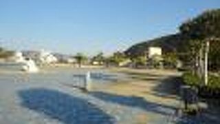 大きな白鳥は日時計