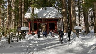 雪の中初詣