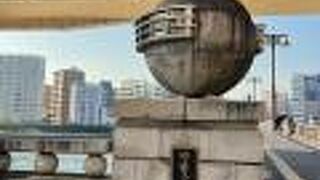 自分の力で架橋しているように感じられるところが魅力です。