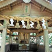 宗像大島の御嶽山頂上ににある神社