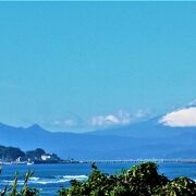 謹賀新年;`相模湾/江ノ島/富士山`(鎌倉市稲村ケ崎にて)