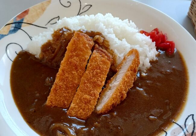 日替わりのカツカレー頂きました。