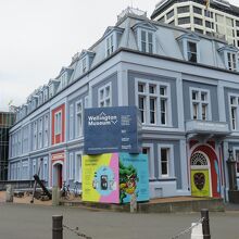 …ウェリントン博物館があるのもクイーンズ・ワーフ。