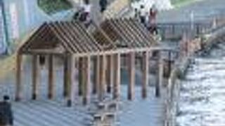 橋や遊歩道やテラスも整備されていて、とても気持ちの良い時間を過ごせます