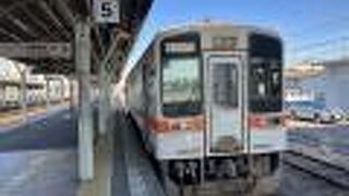 松阪駅と伊勢奥津駅を結ぶローカル線