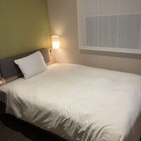 広いとは言えませんがきれいなお部屋です