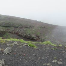 割れ目噴火口跡