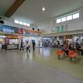 Spacious terminal port, there are a variety facilities as restaurants, souvenir shops, and other