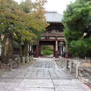 再建を繰り返した寺です。