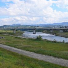 裏庭から吉野川へ行けます