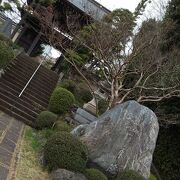 武蔵大和駅から徒歩圏内のお寺です