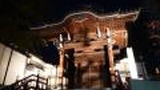 ライトアップされた姿も素晴らしい