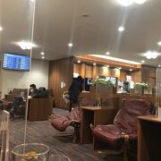 JALとANA共通のラウンジです