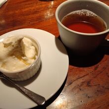 アイスクリームと紅茶
