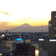 テラスから見た富士山