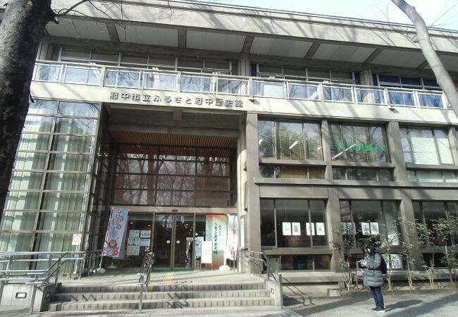 歴史ある場所に建つ歴史館は、内容も充実