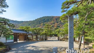 「栗林公園」は国指定の特別名勝です