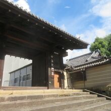 由緒ある門跡です