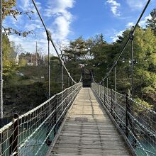 厳美渓に架かるつり橋