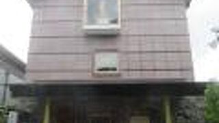 ねねの道沿いにあります