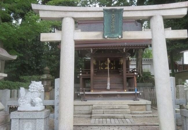 八坂神社の末社です