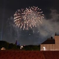 部屋のすぐ外で花火が見えました！