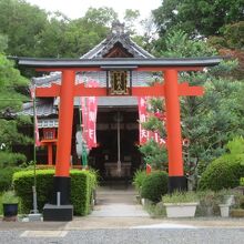 戒光寺の弁財天です