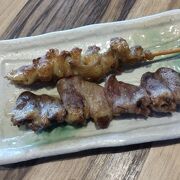 飛行機を見ながら焼き鳥とビール