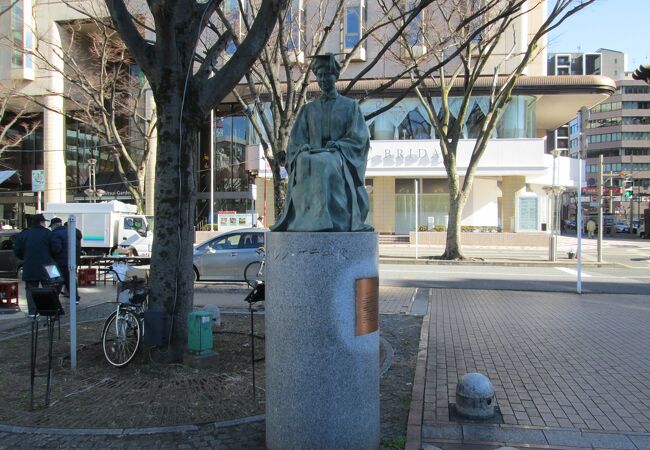  千葉市散策・亥鼻城で千葉中央公園にあるヘレンケラー像を見ました